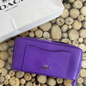 Coach women’s crossgrain wallet